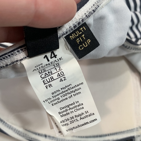 Size 14 Molded Niptuck Swim Top - Picture 10 of 11